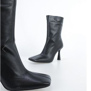 NWOT ✨ ZARA Black leather squared toe ankle boots ✨